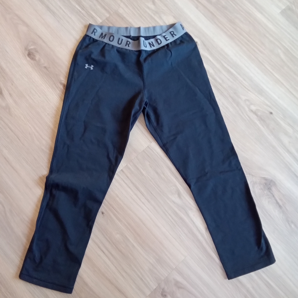 Womens Under Armour 3/4 Length Black Leggings